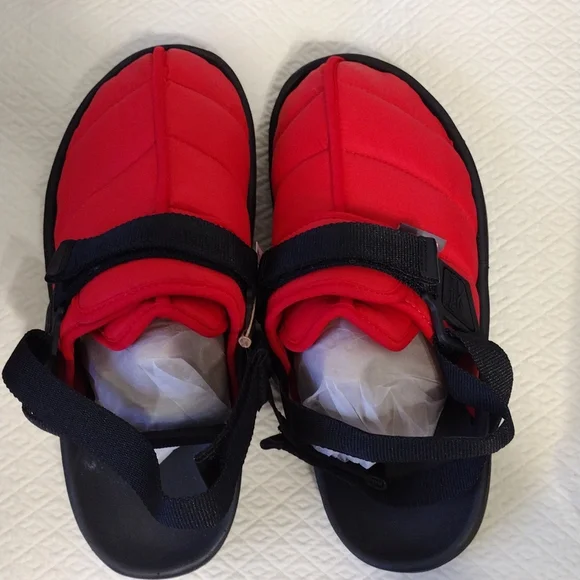 Reebok Beatnik Red Sandal